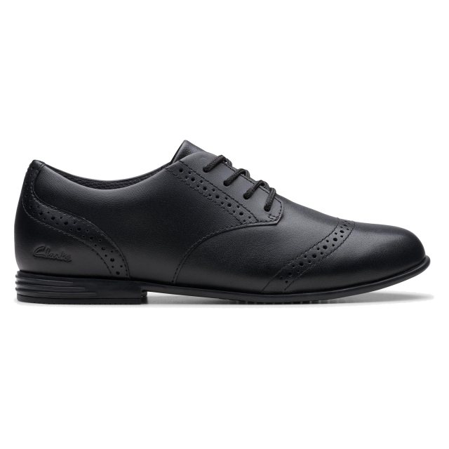 Clarks Finja Brogue Older