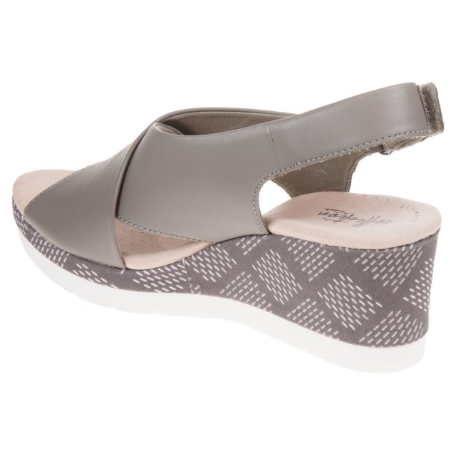 Cammy pearl wedge discount sandal